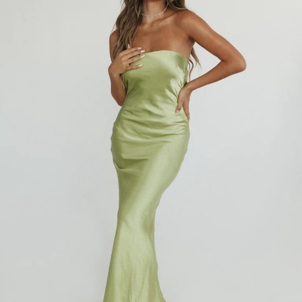 Elegant Green Strapless Dress